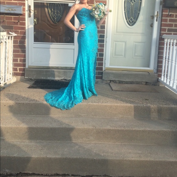 Prom Dress - Picture 4 of 6